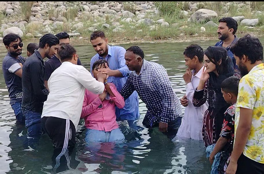 baptisms_03.jpg