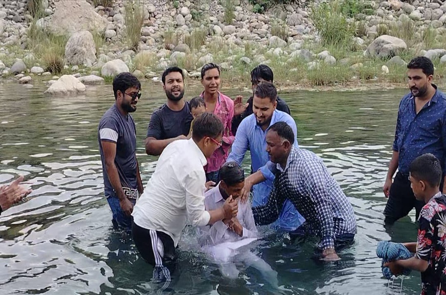 baptisms_08.jpg